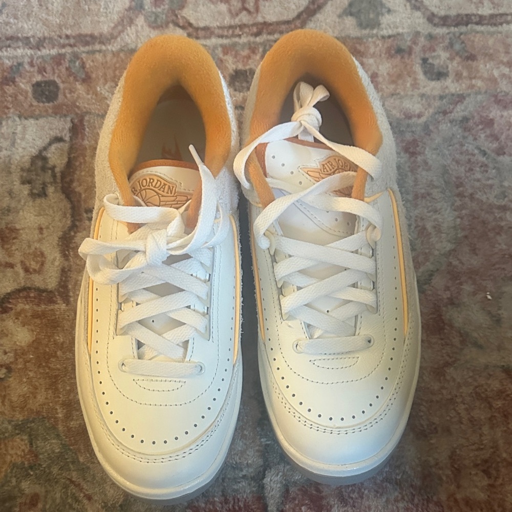 Air Jordan 2 Low